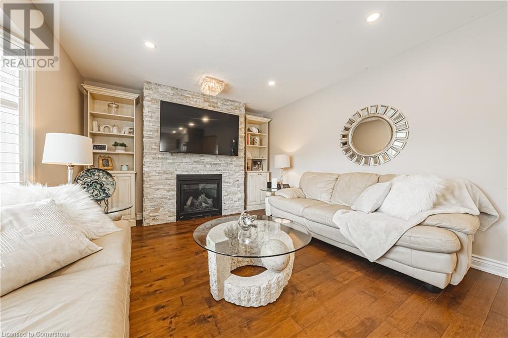 Photo 15 of 2 Antoinette Court, Hamilton ON