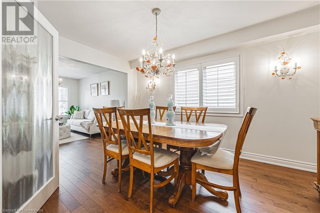 Photo 12 of 2 Antoinette Court, Hamilton ON