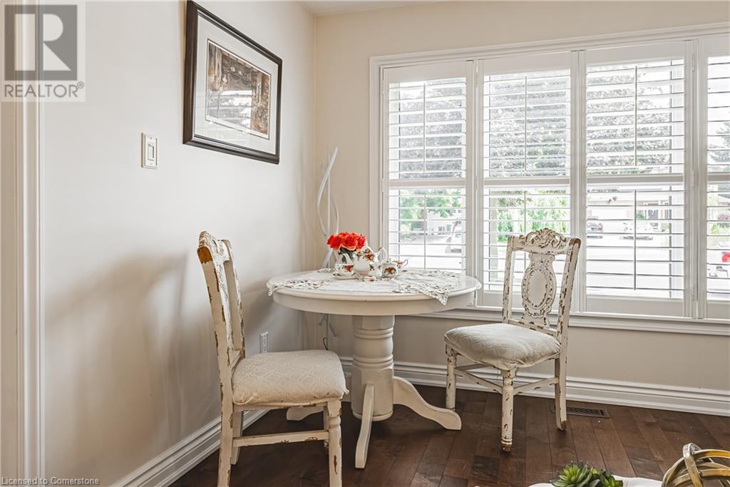 Photo 9 of 2 Antoinette Court, Hamilton ON