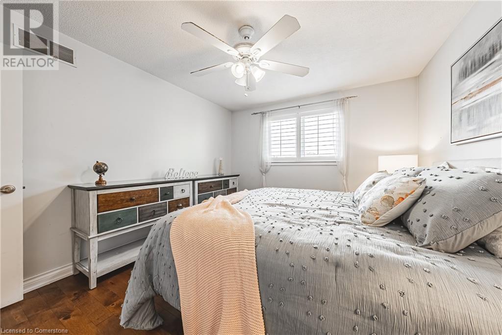 Photo 37 of 2 Antoinette Court, Hamilton ON