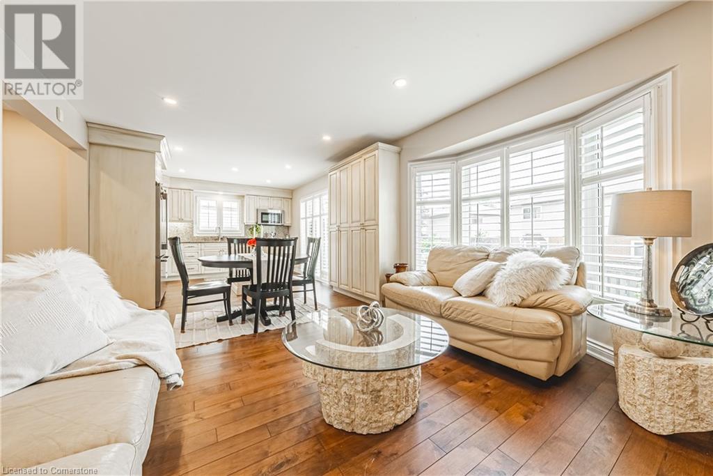 Photo 17 of 2 Antoinette Court, Hamilton ON