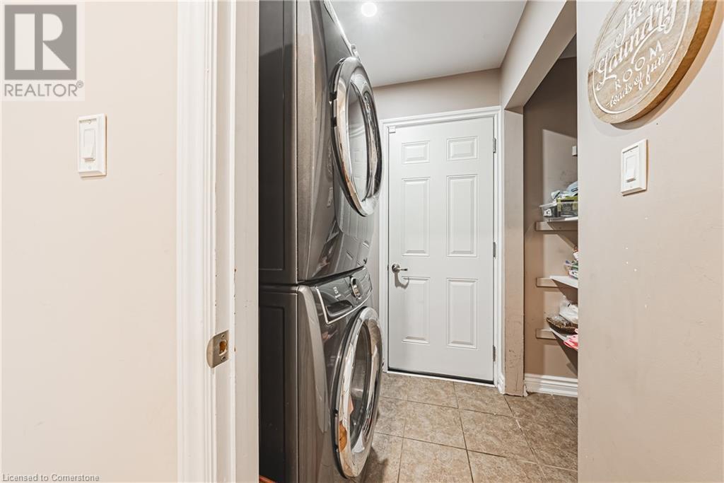 Photo 25 of 2 Antoinette Court, Hamilton ON