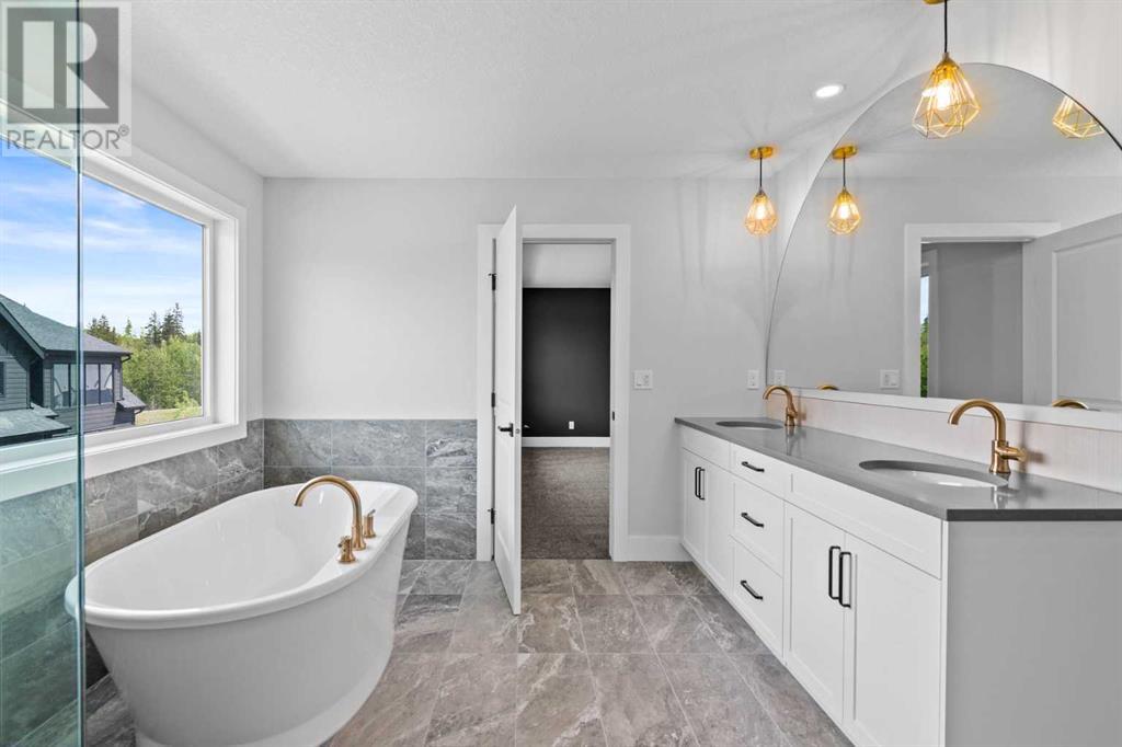 Photo 45 of 205 Creekstone Hill Sw, Calgary AB