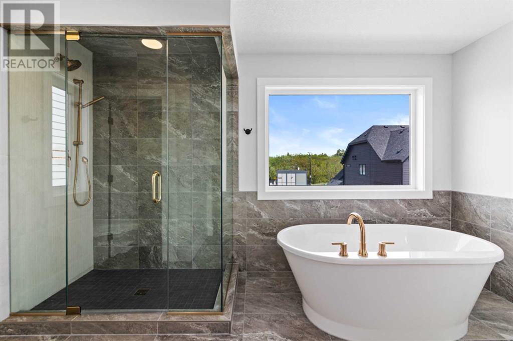 Photo 16 of 205 Creekstone Hill Sw, Calgary AB