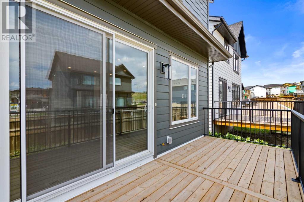 Photo 12 of 205 Creekstone Hill Sw, Calgary AB