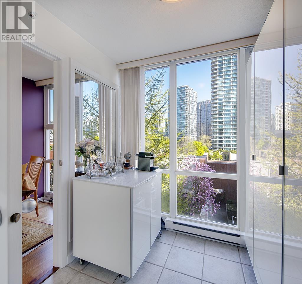 Photo 11 of 706 1077 Marinaside Crescent, Vancouver BC