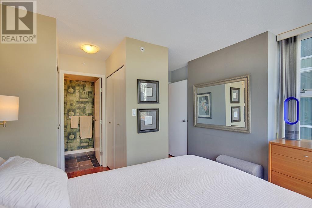 Photo 20 of 706 1077 Marinaside Crescent, Vancouver BC