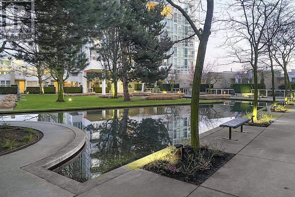 Photo 16 of 706 1077 Marinaside Crescent, Vancouver BC
