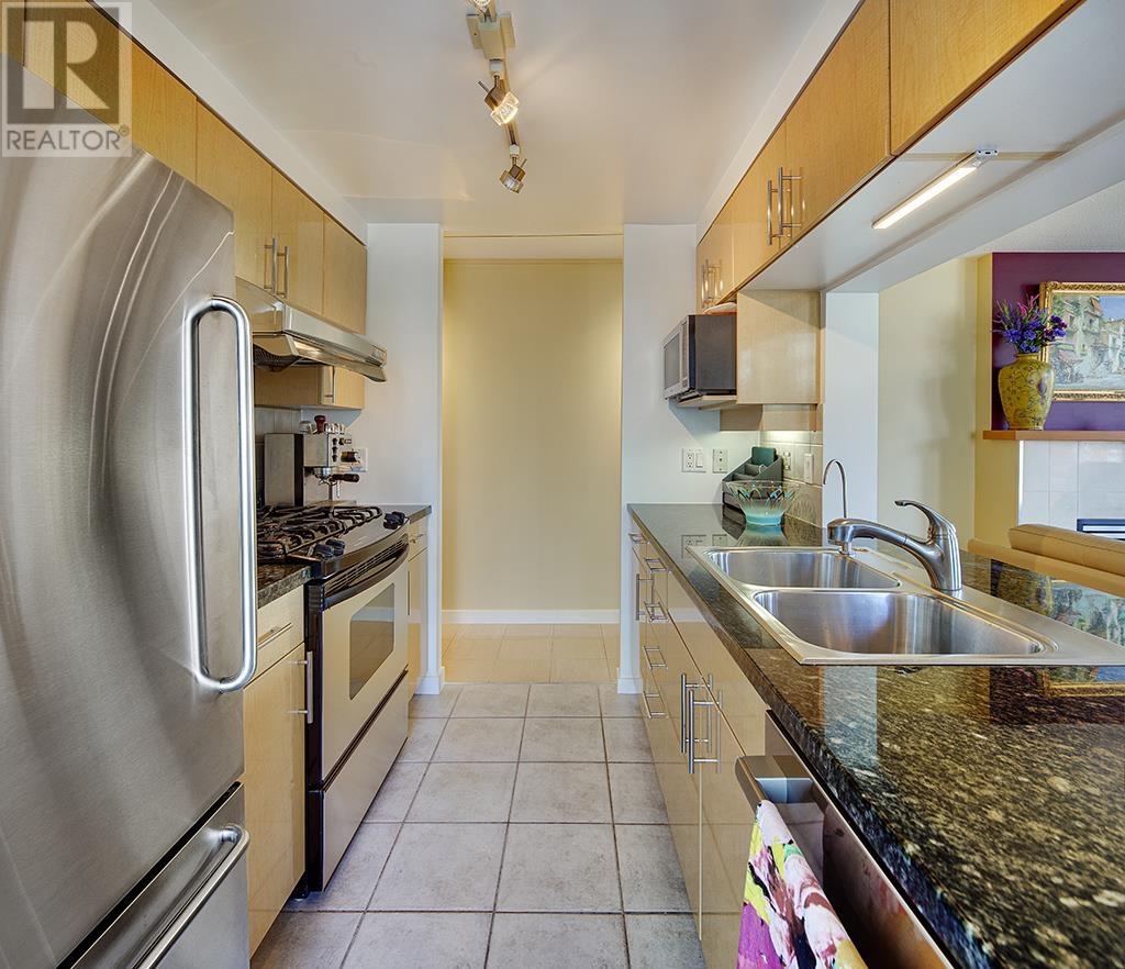 Photo 10 of 706 1077 Marinaside Crescent, Vancouver BC
