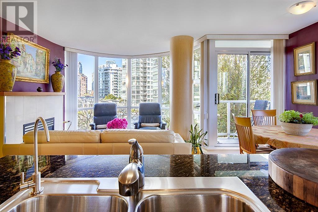 Photo 22 of 706 1077 Marinaside Crescent, Vancouver BC
