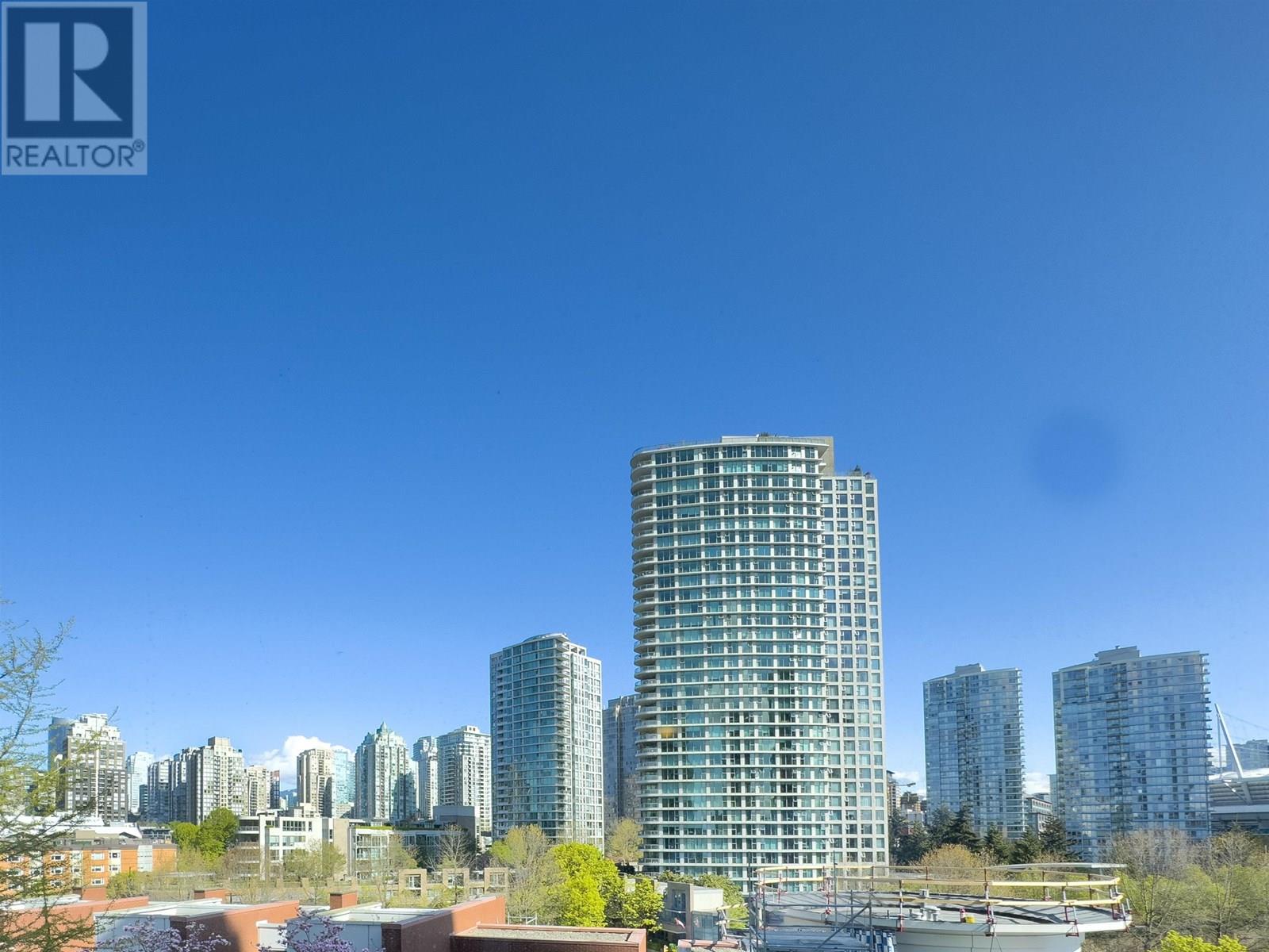 Photo 14 of 706 1077 Marinaside Crescent, Vancouver BC