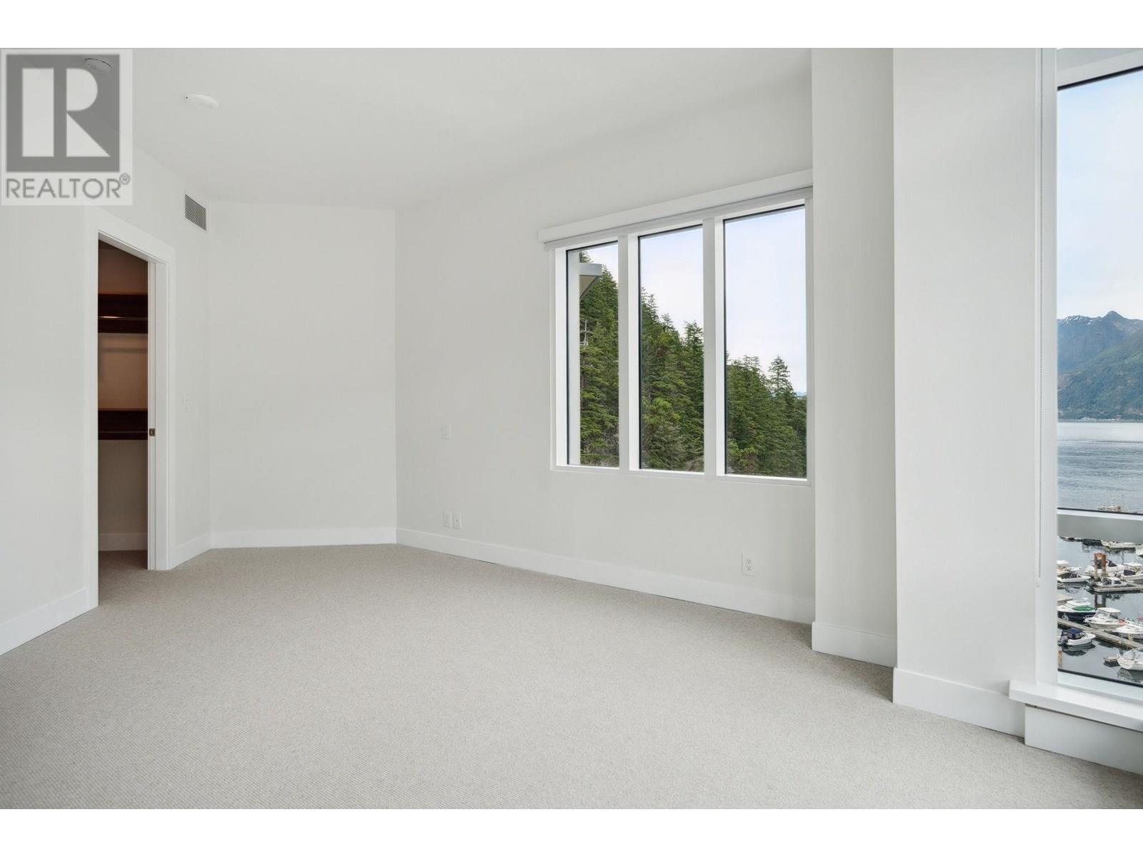 Photo 14 of 802 6707 Nelson Avenue, West Vancouver BC