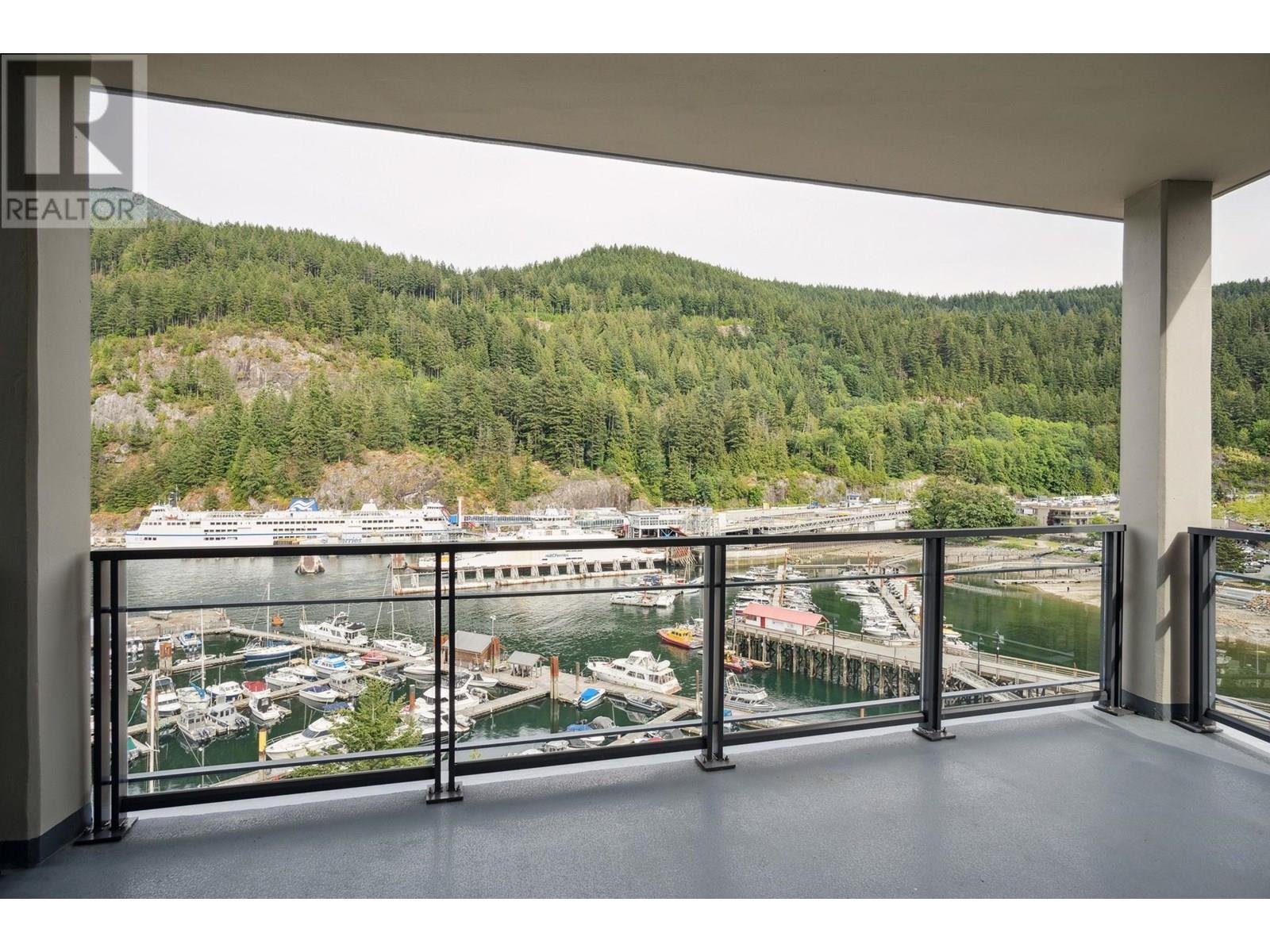 Photo 26 of 802 6707 Nelson Avenue, West Vancouver BC