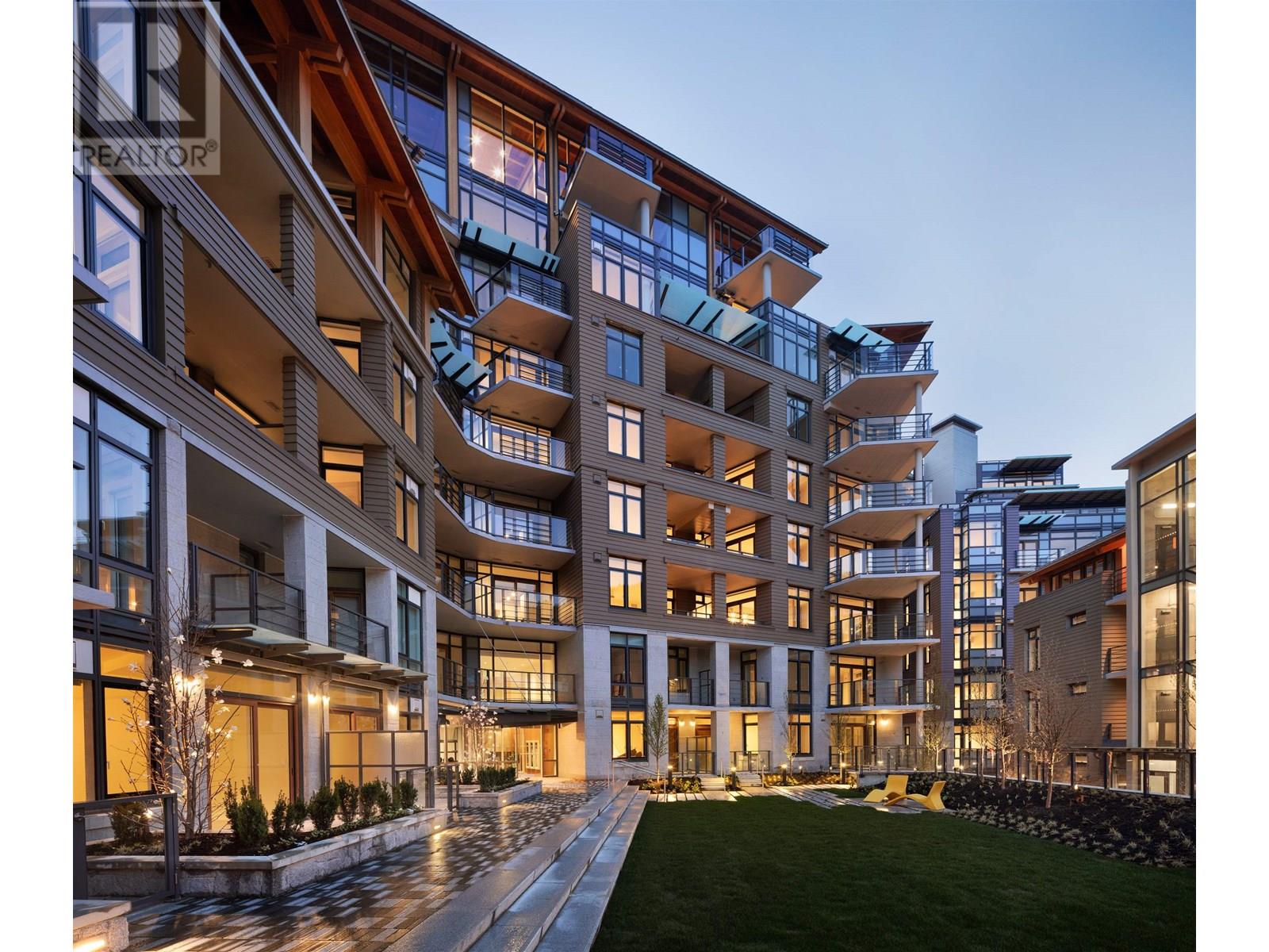 Photo 11 of 208 6707 Nelson Avenue, West Vancouver BC