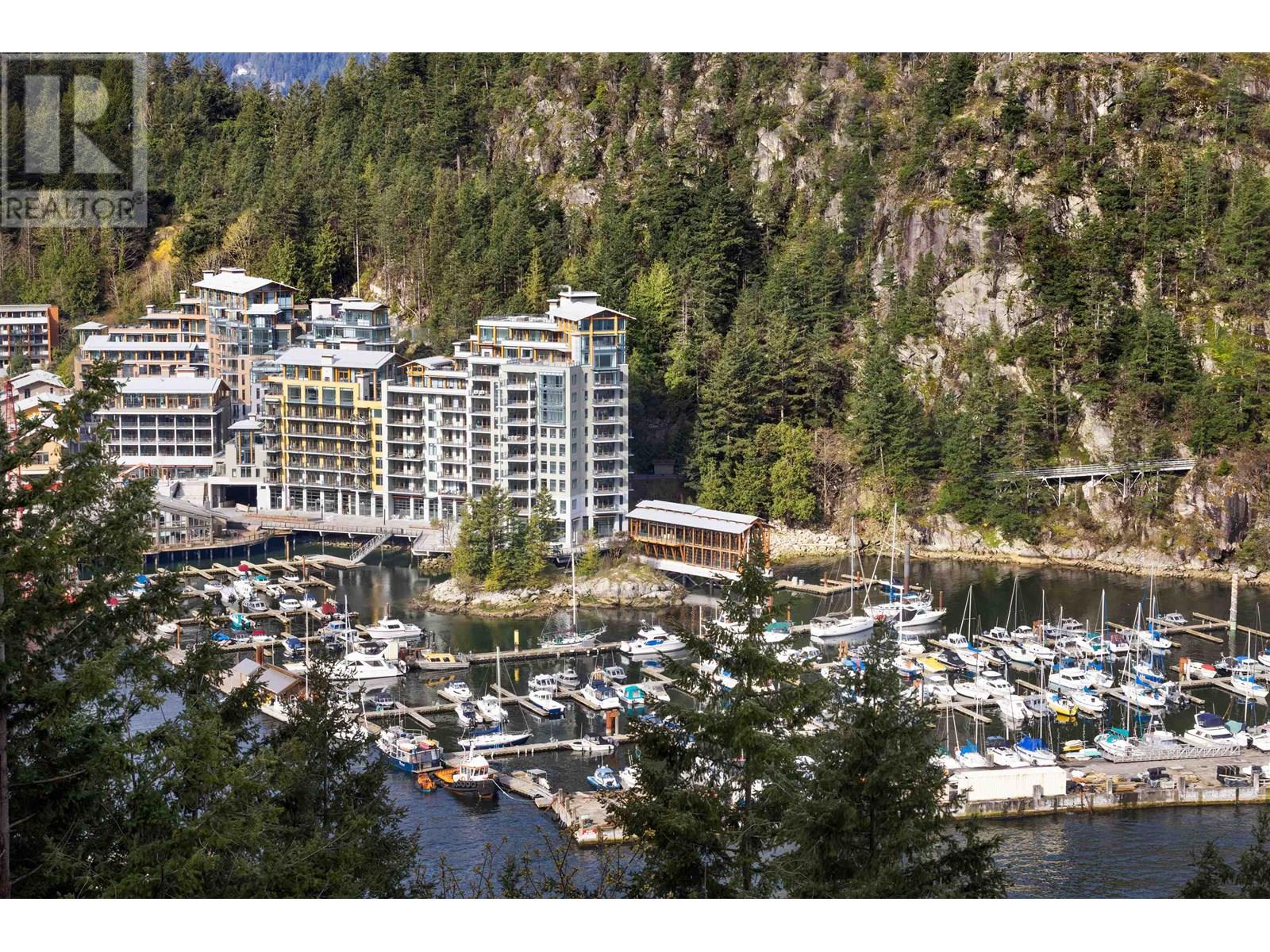 Photo 7 of 208 6707 Nelson Avenue, West Vancouver BC