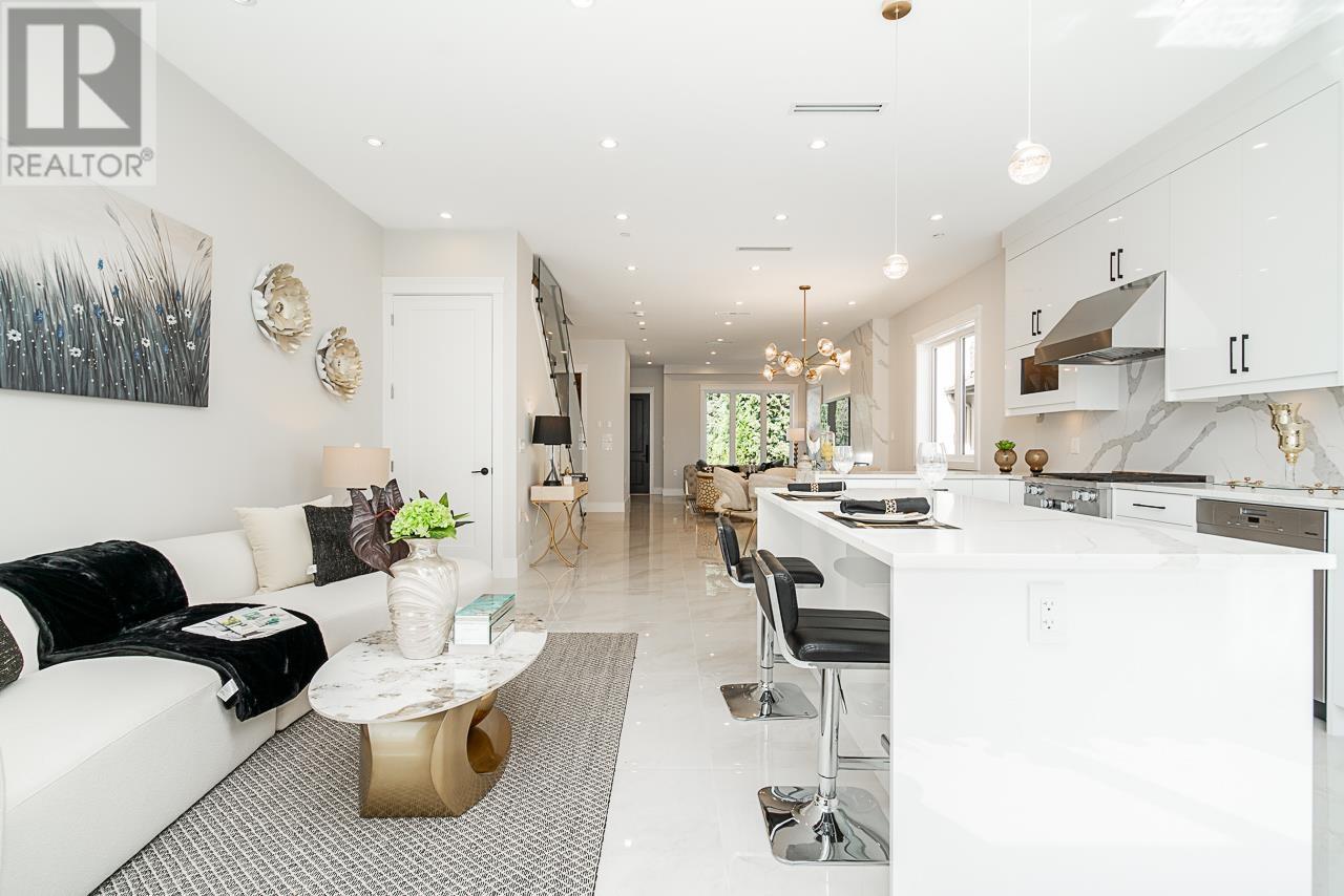 2356 WEST 16TH AVENUE, Vancouver