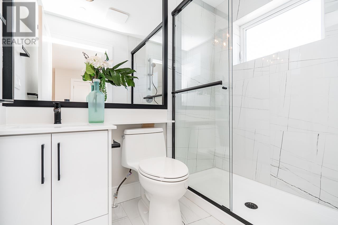 2356 WEST 16TH AVENUE, Vancouver