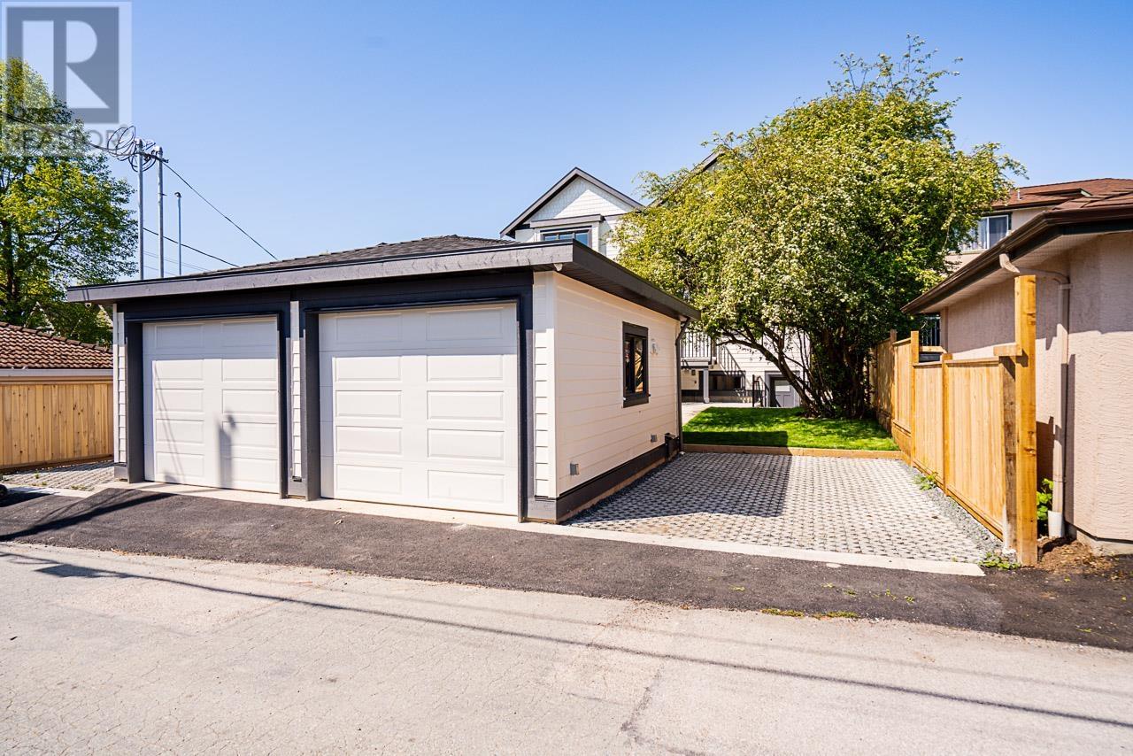 2356 WEST 16TH AVENUE, Vancouver