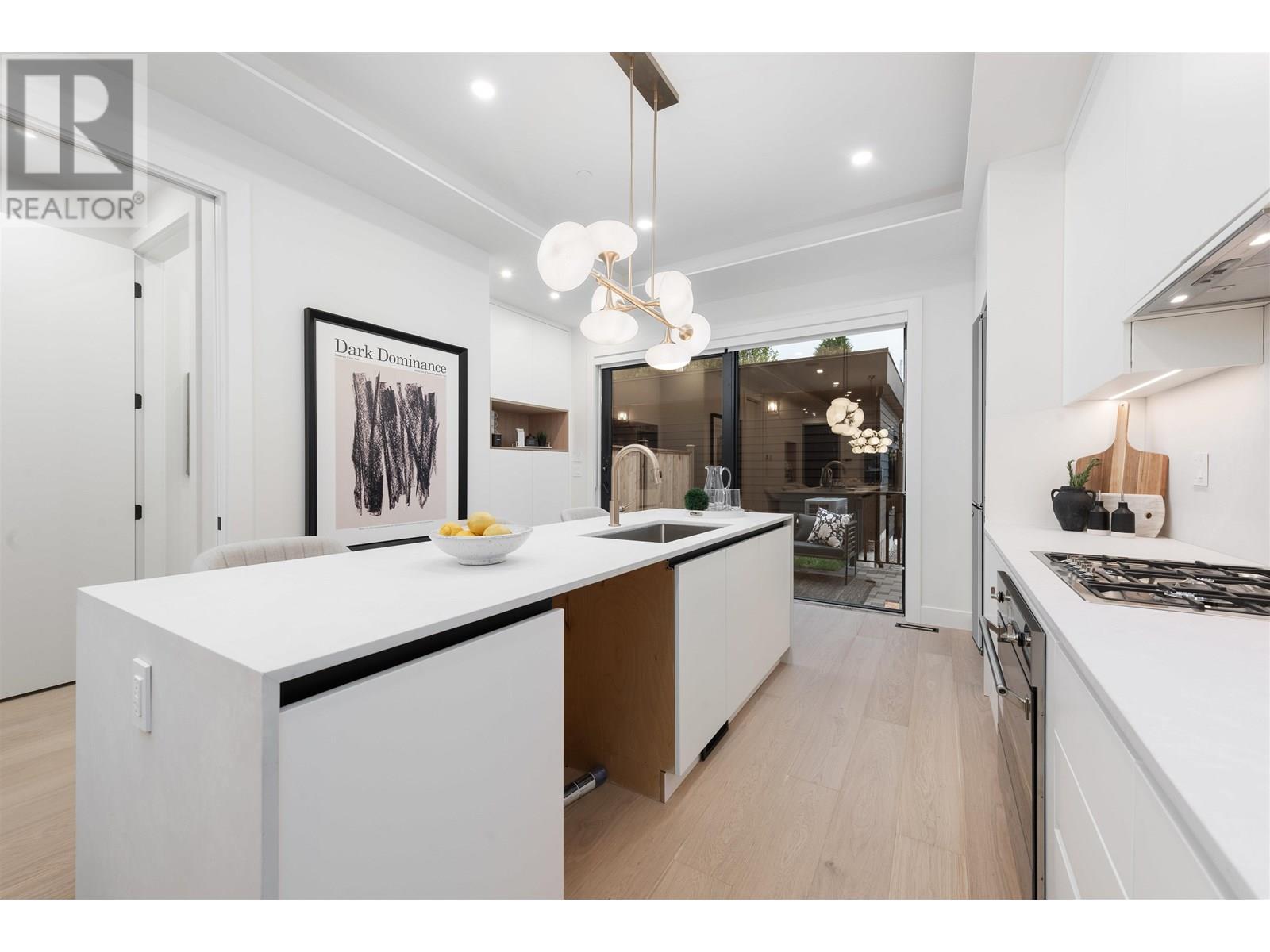 Photo 14 of 1 4895 Moss Street, Vancouver BC
