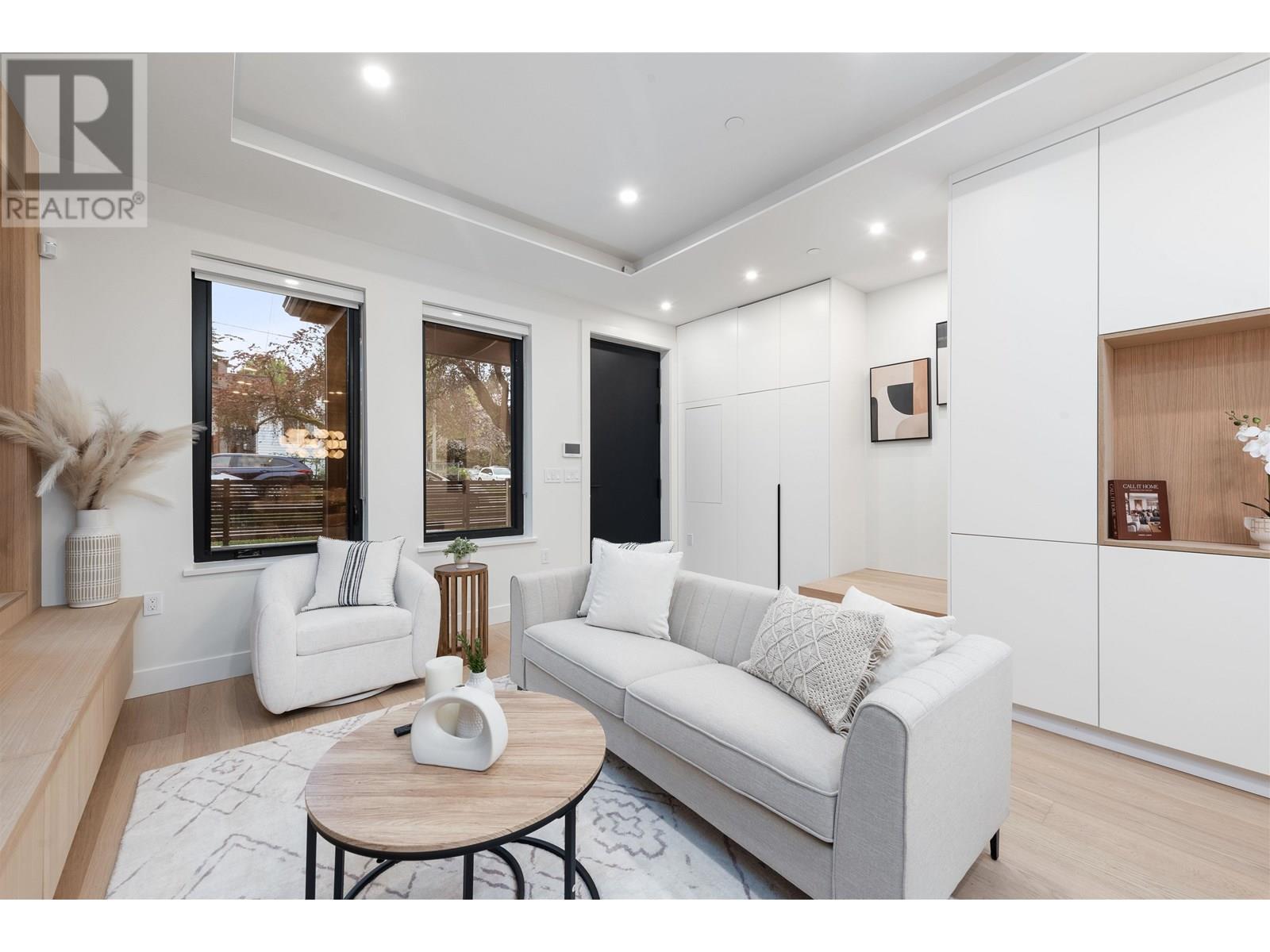 Photo 6 of 1 4895 Moss Street, Vancouver BC