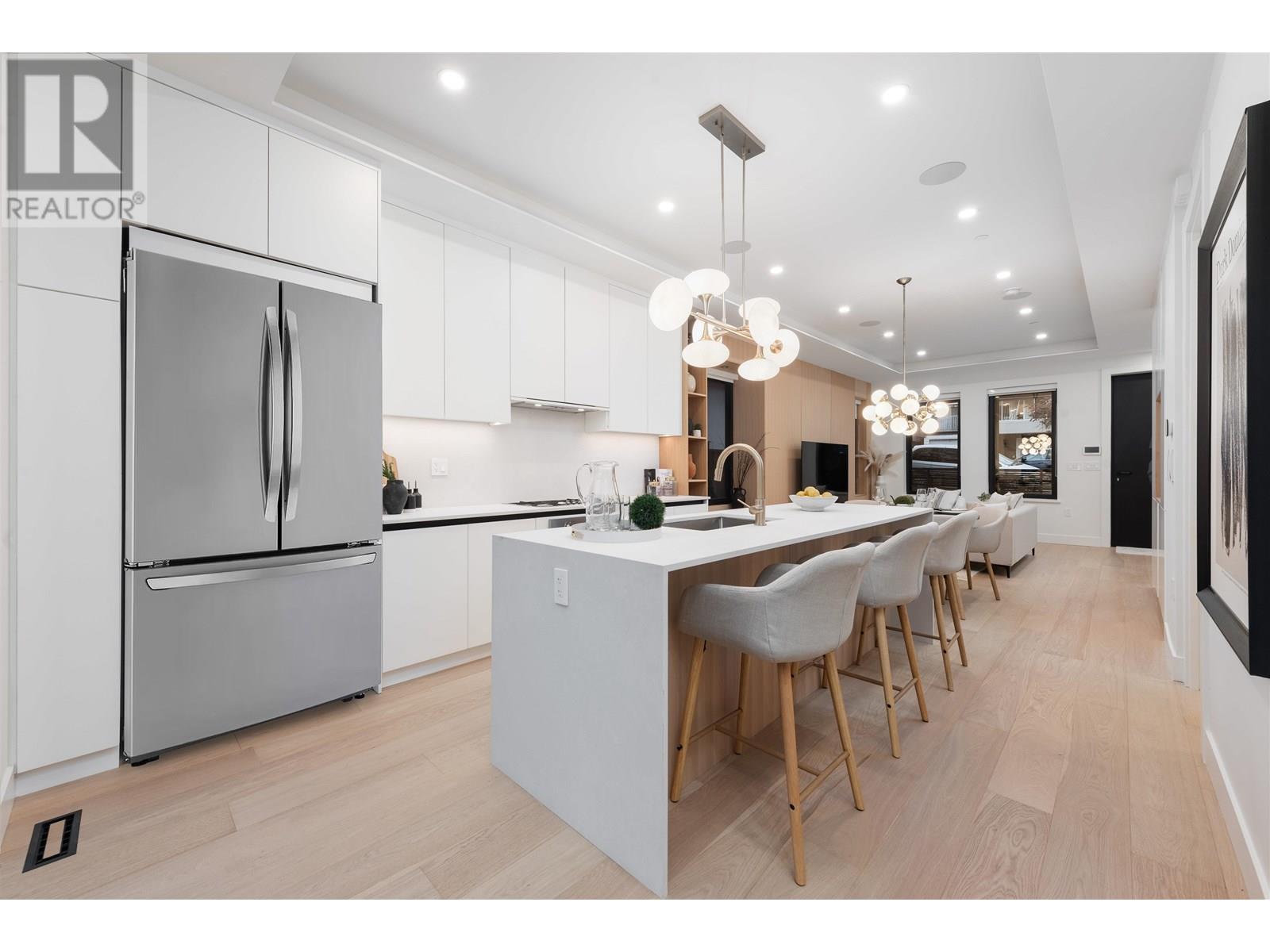 Photo 15 of 1 4895 Moss Street, Vancouver BC