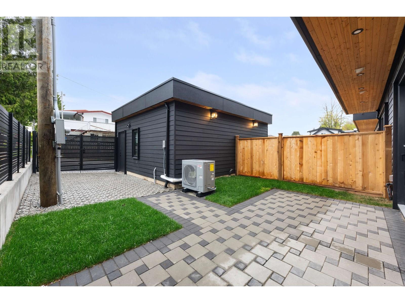 Photo 36 of 1 4895 Moss Street, Vancouver BC