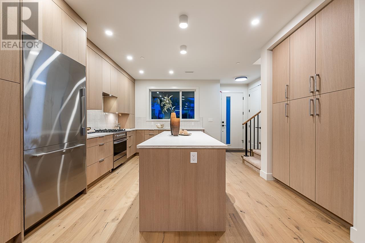 3537 CAMBRIDGE STREET, Vancouver