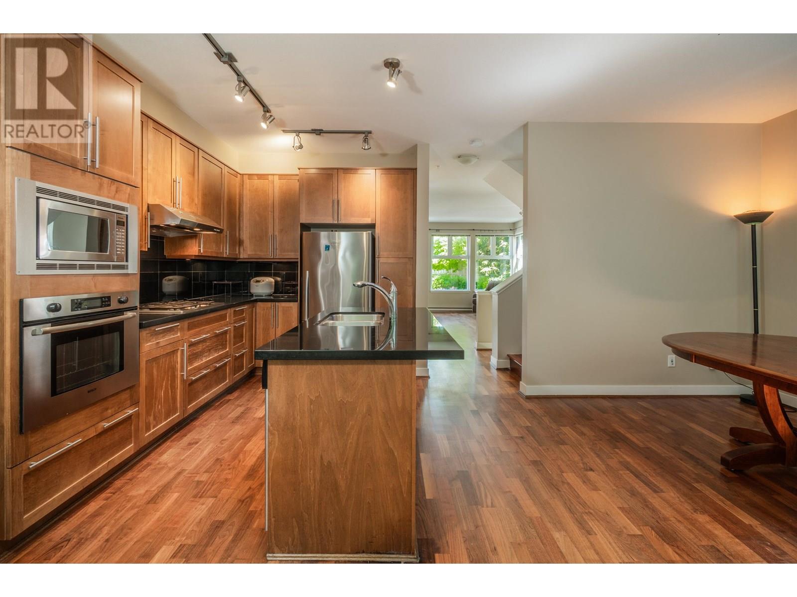 Photo 15 of 6602 Arbutus Street, Vancouver BC