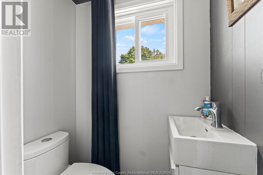 Photo 23 of 165 Park Street, Amherstburg ON