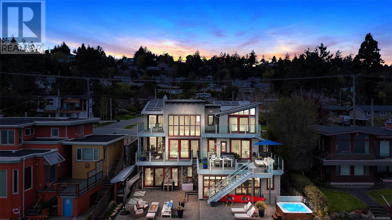 Photo 6 of 5073 Cordova Bay Rd, Saanich BC