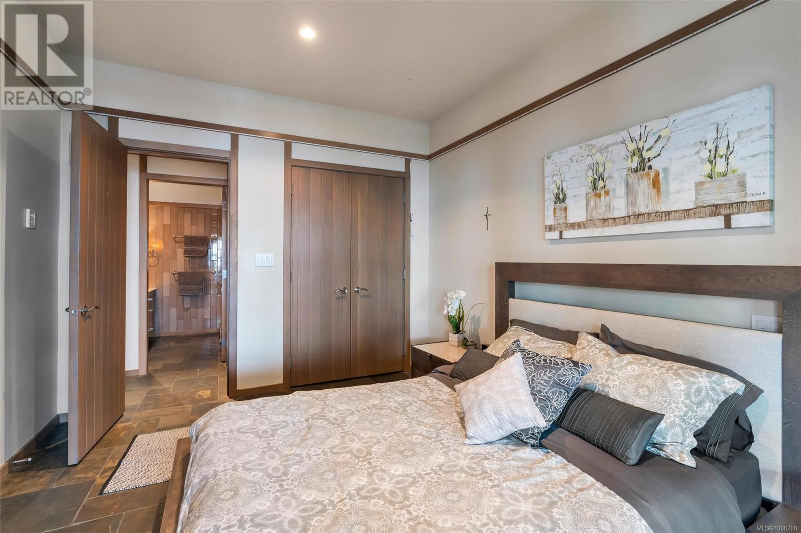 Photo 60 of 5073 Cordova Bay Rd, Saanich BC