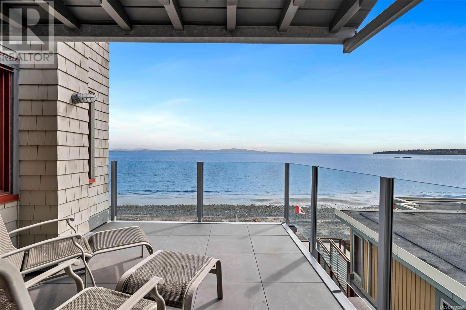 Photo 11 of 5073 Cordova Bay Rd, Saanich BC