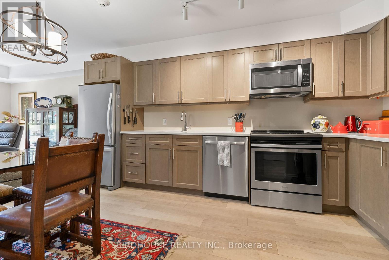 Photo 9 of 102 25 King Street, Kawartha Lakes ON