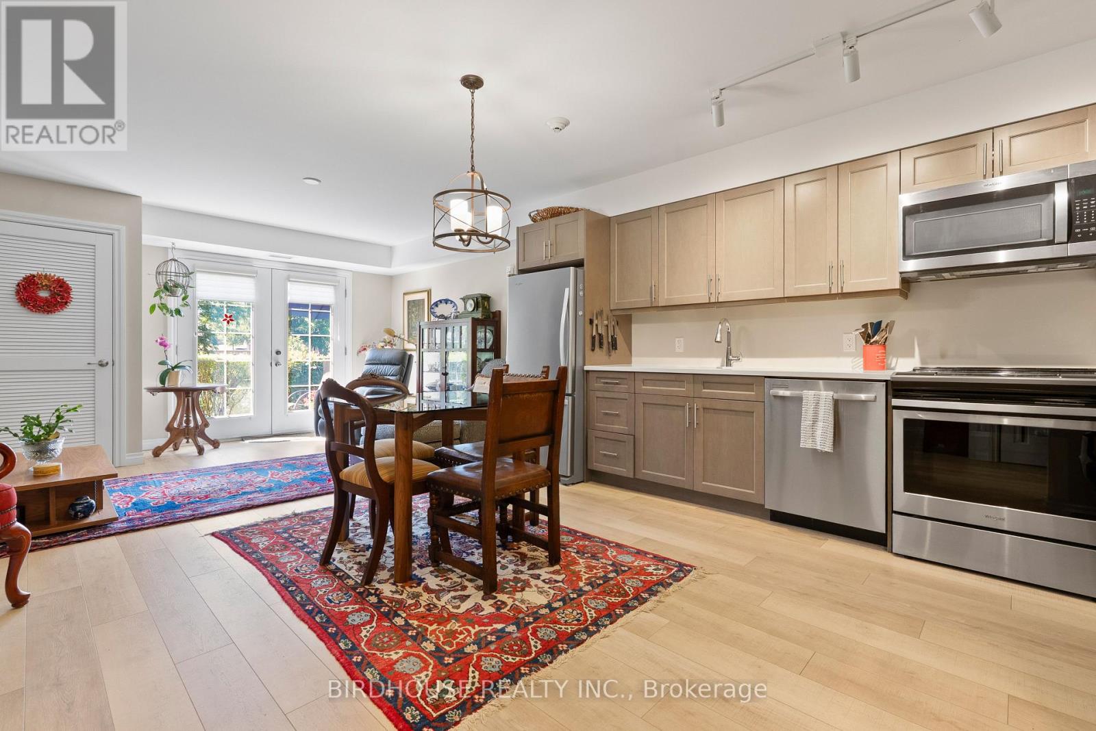 Photo 3 of 102 25 King Street, Kawartha Lakes ON