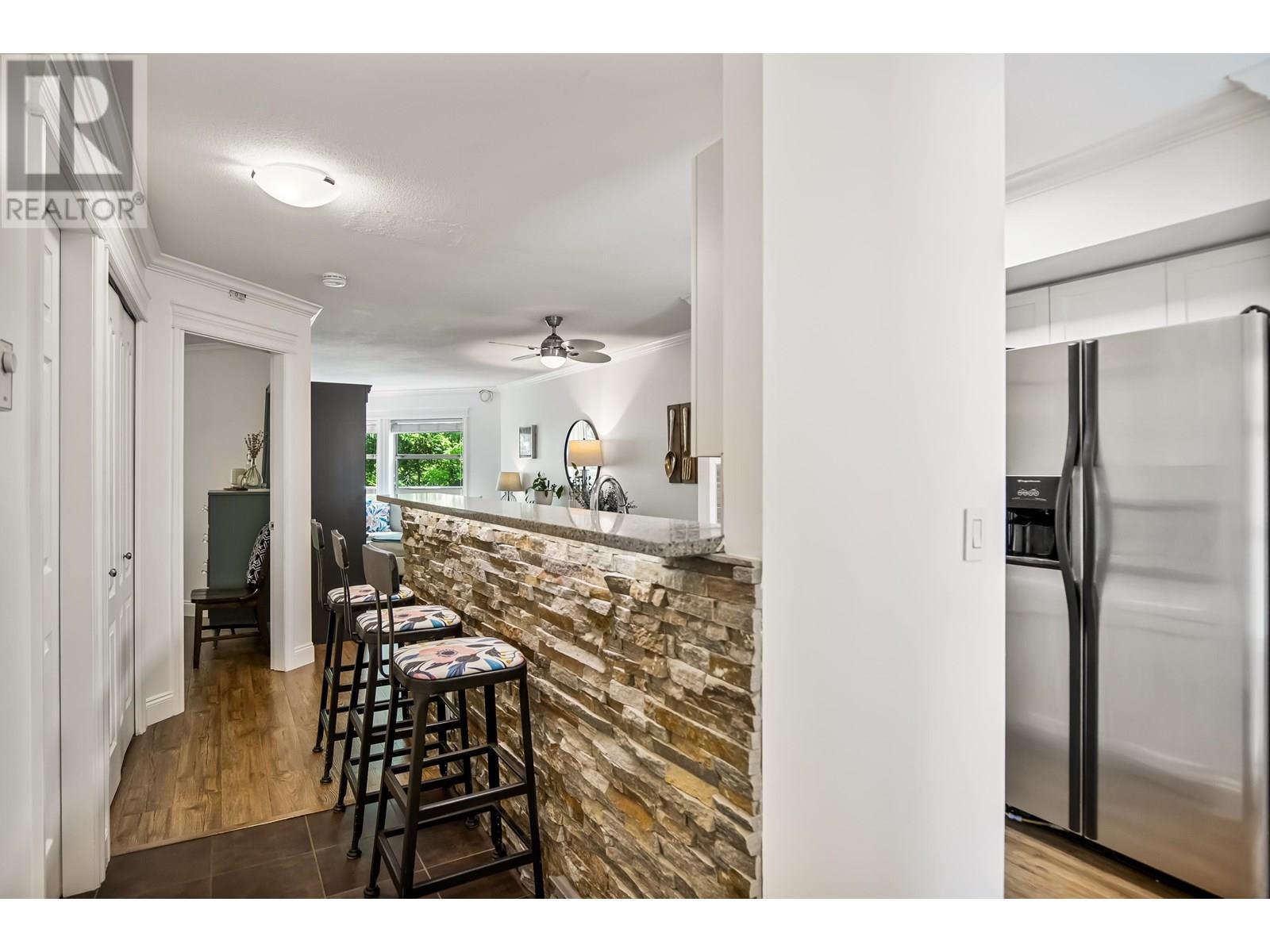 Photo 7 of 202 22277 122 Avenue, Maple Ridge BC