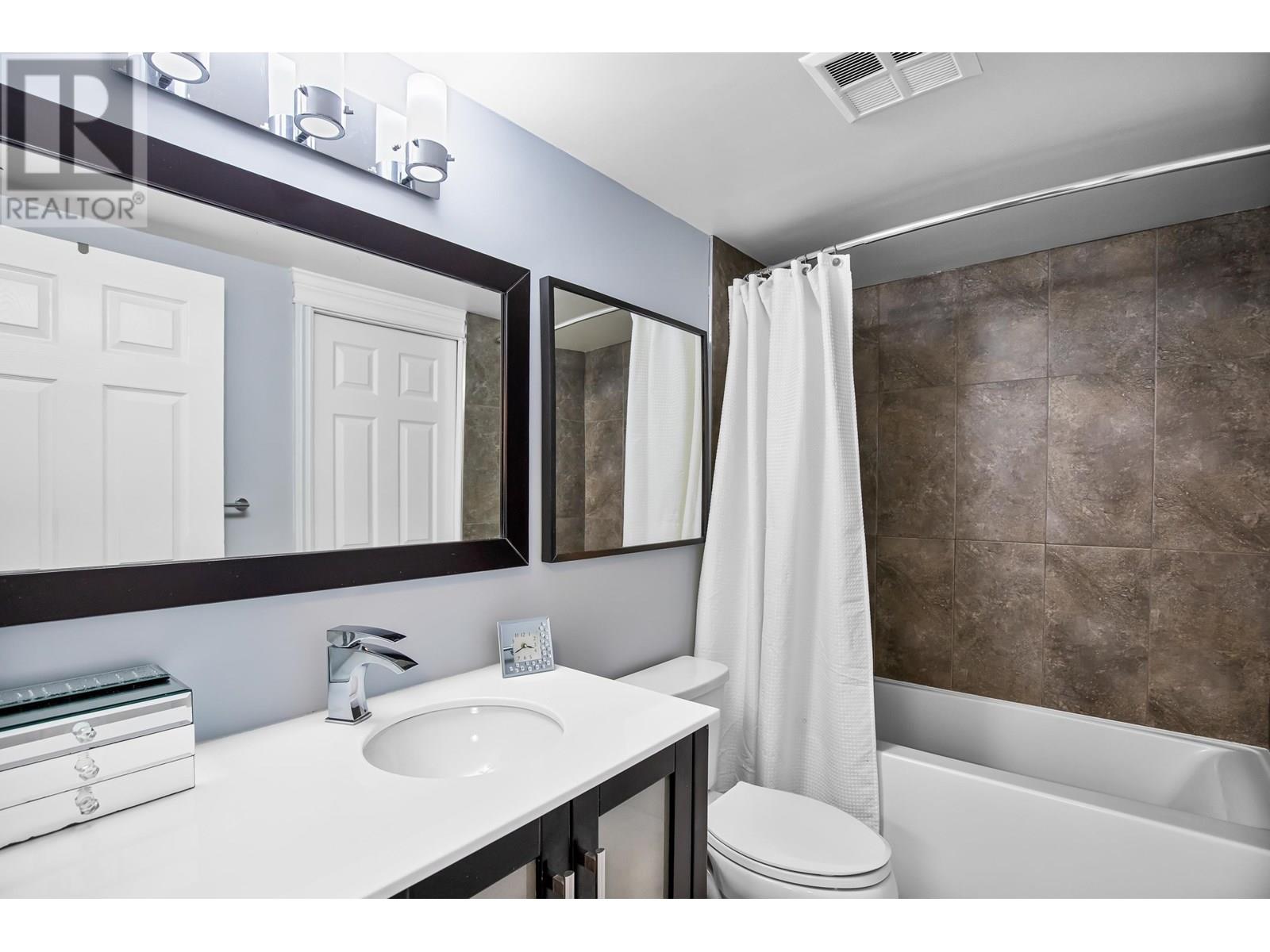 Photo 23 of 202 22277 122 Avenue, Maple Ridge BC