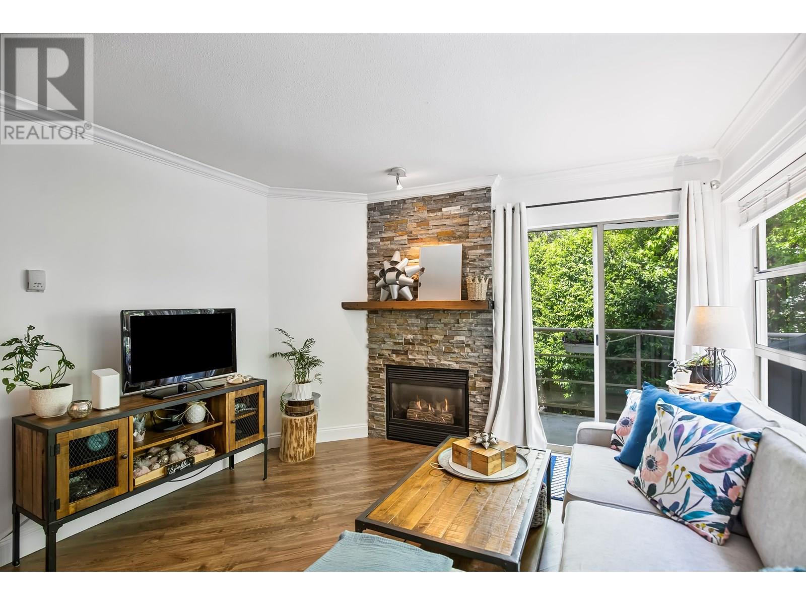 Photo 16 of 202 22277 122 Avenue, Maple Ridge BC