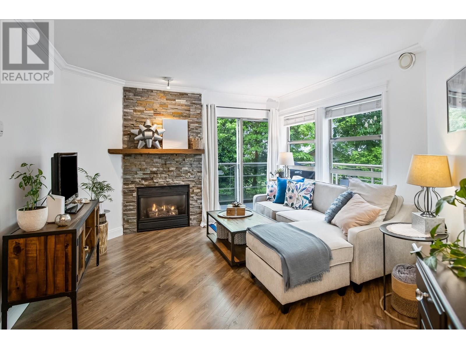 Photo 14 of 202 22277 122 Avenue, Maple Ridge BC