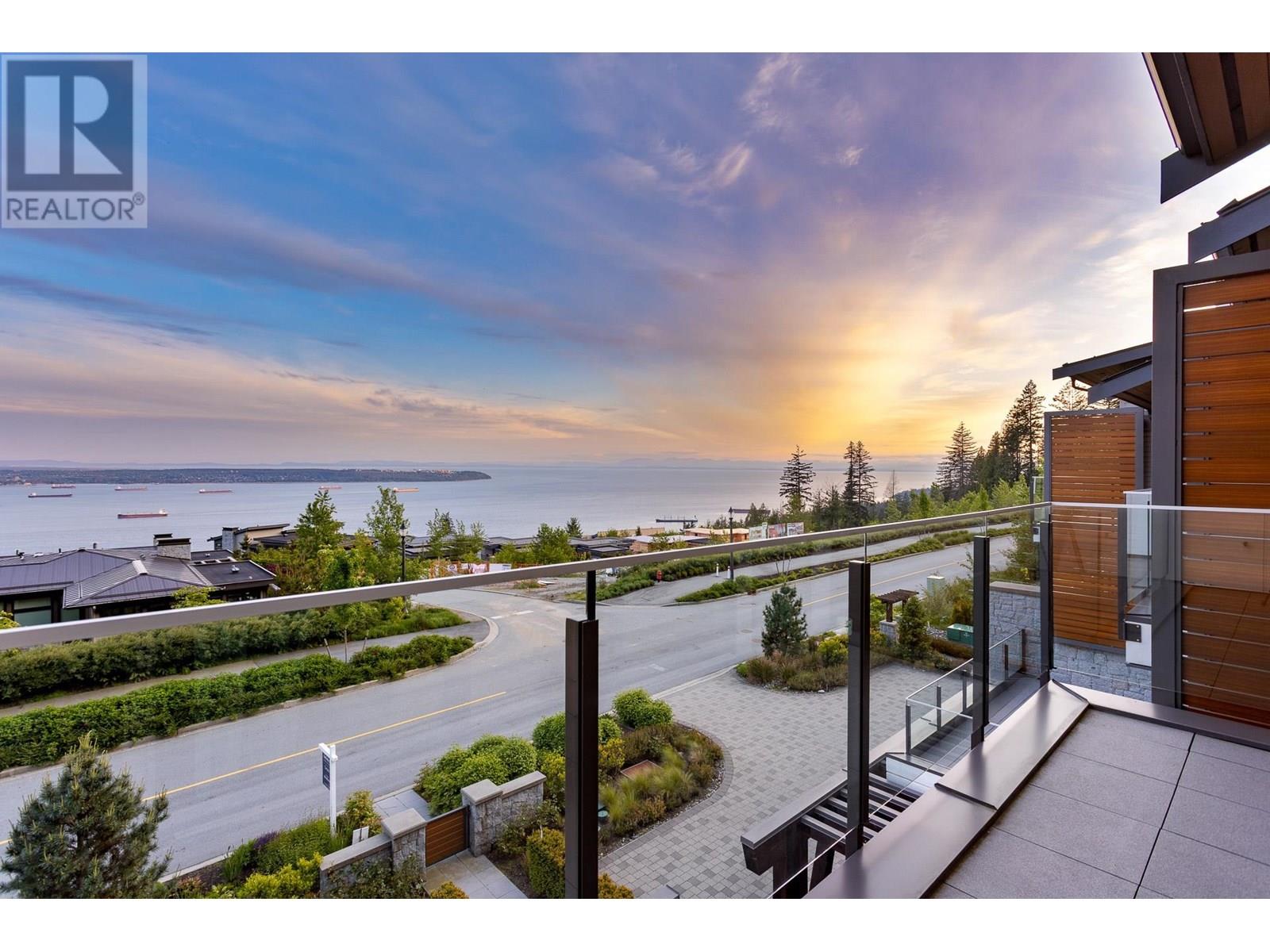 Photo 34 of 2823 Chippendale Road, West Vancouver BC