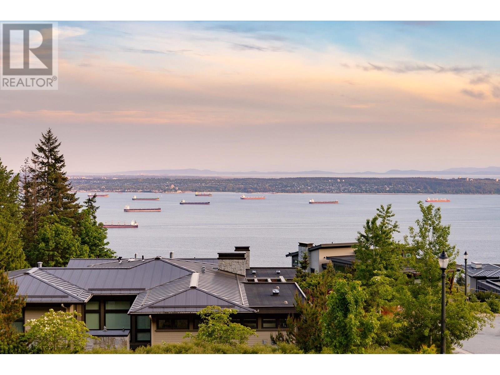 Photo 35 of 2823 Chippendale Road, West Vancouver BC