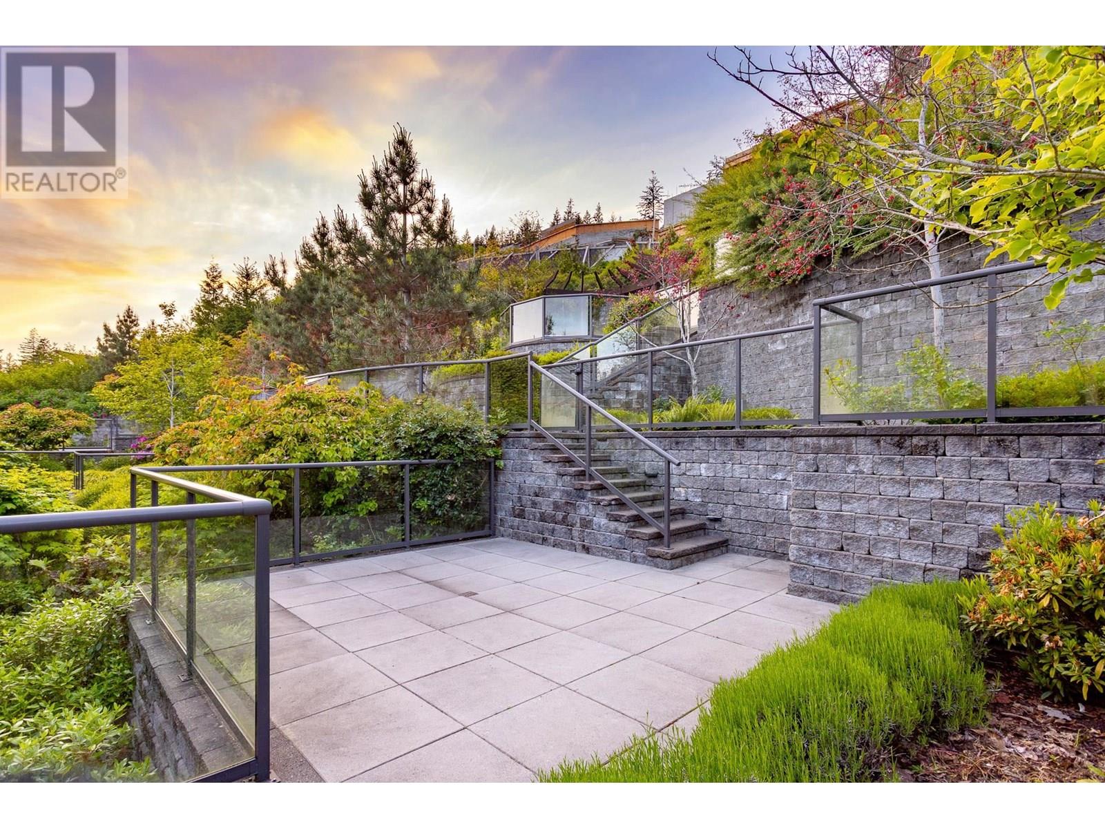 Photo 29 of 2823 Chippendale Road, West Vancouver BC