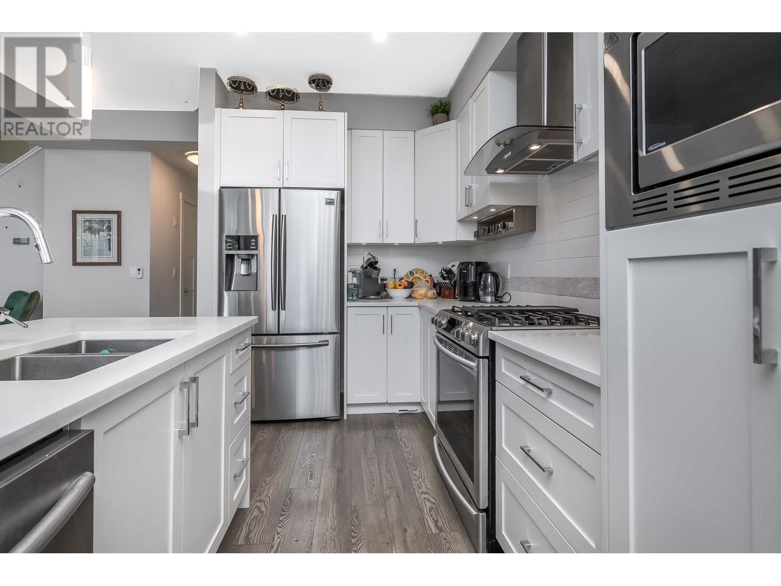 Photo 15 of 203 1816 Osprey Drive, Tsawwassen BC
