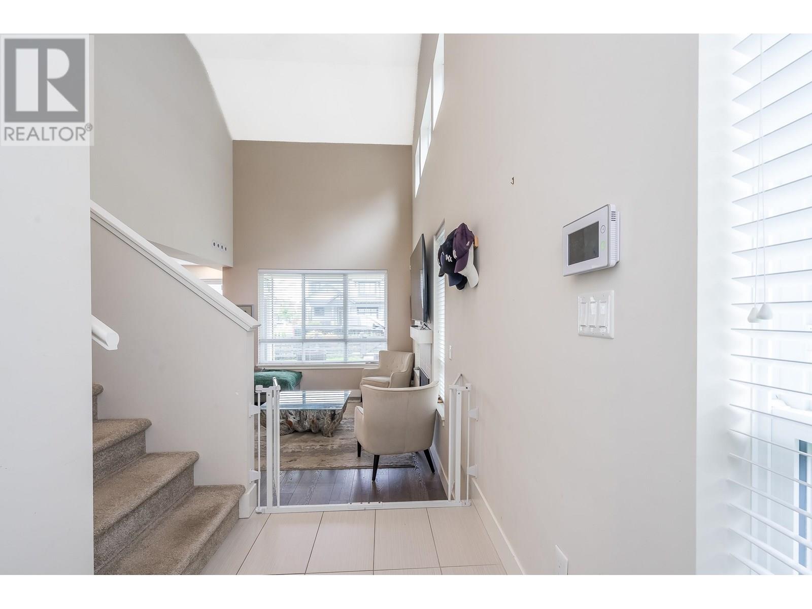 Photo 4 of 203 1816 Osprey Drive, Tsawwassen BC