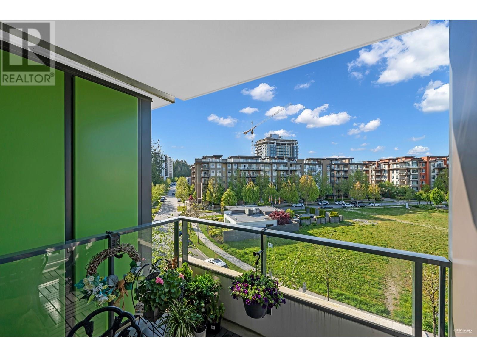 Photo 10 of 636 3563 Ross Drive, Vancouver BC