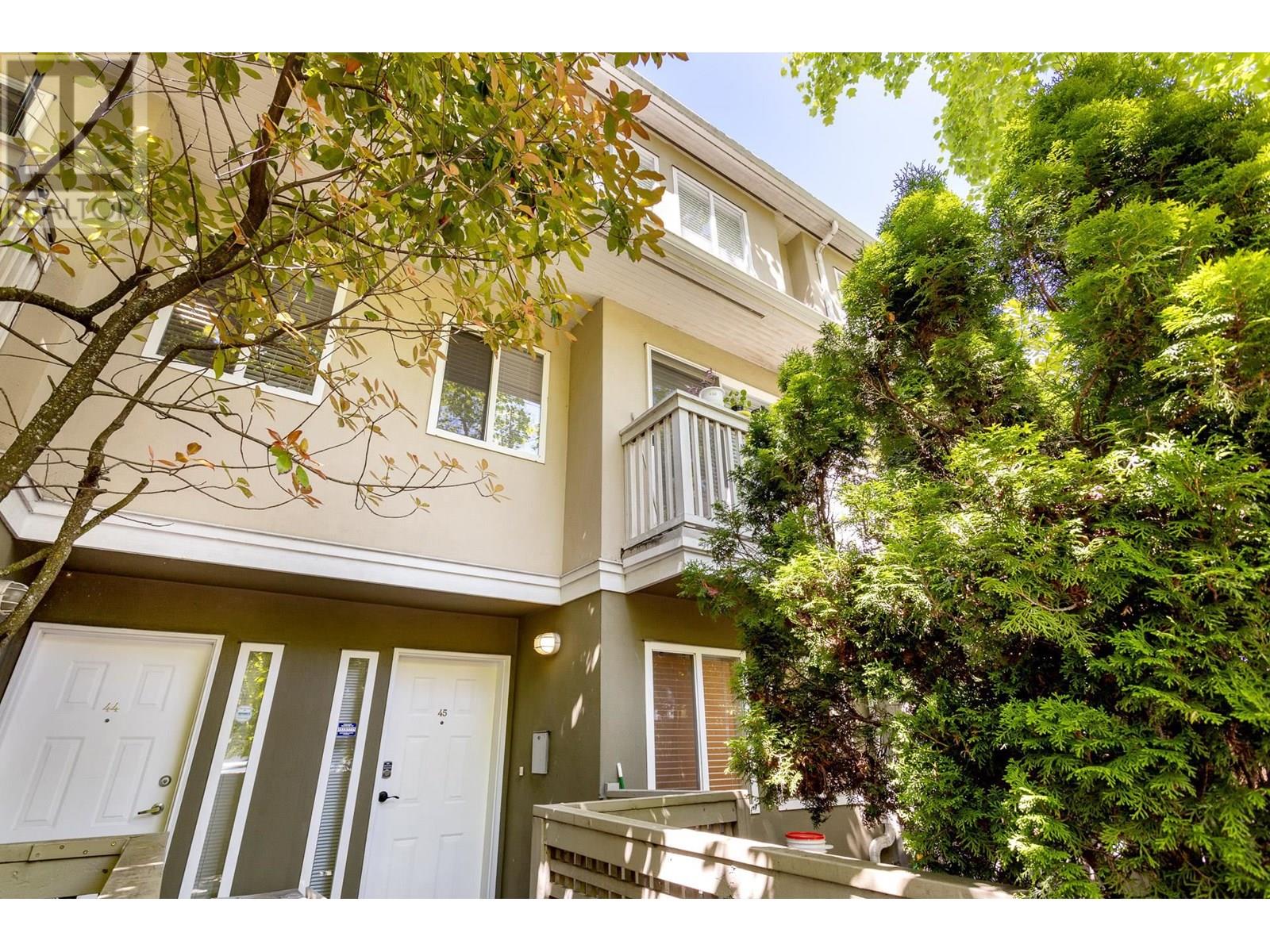 Photo 4 of 45 7831 Garden City Road, Richmond BC