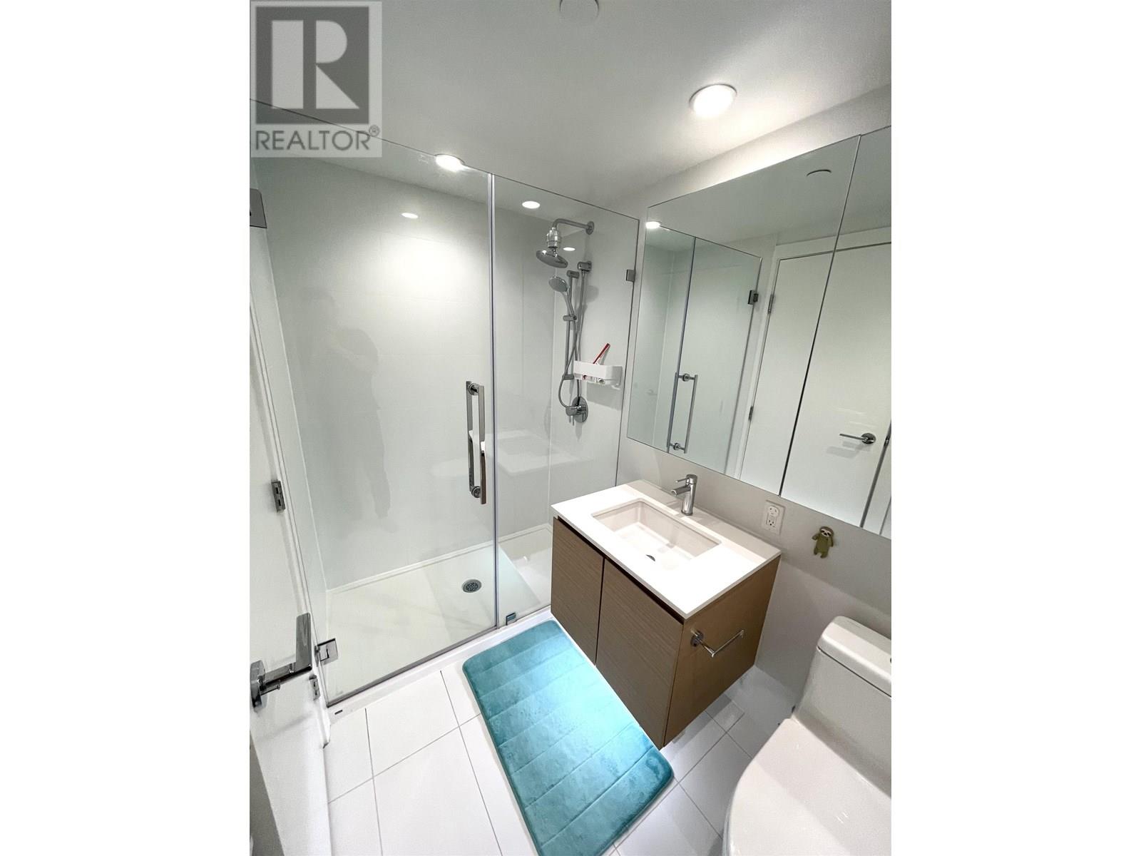 Photo 10 of 801 5508 Hollybridge Way, Richmond BC