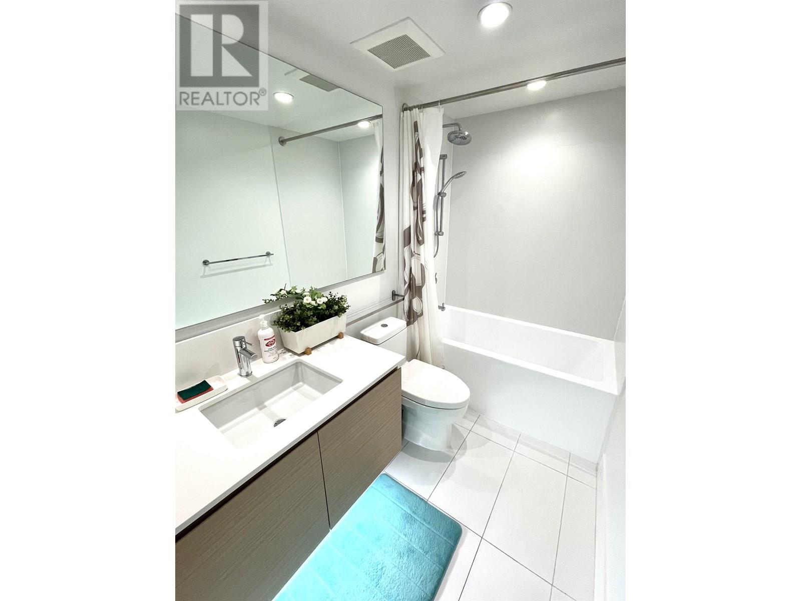 Photo 14 of 801 5508 Hollybridge Way, Richmond BC