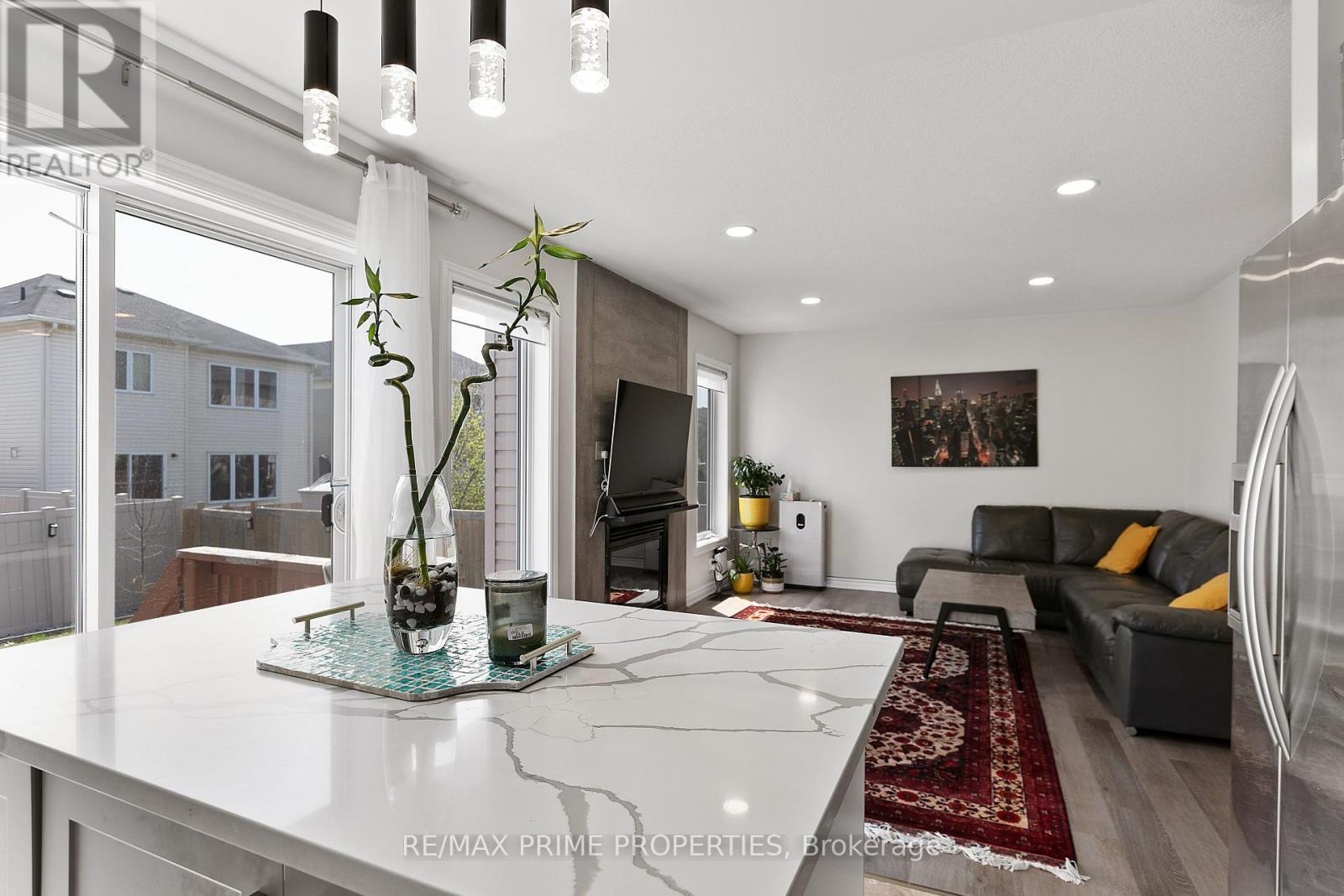 Photo 33 of 513 Paul Metivier Drive, Ottawa ON