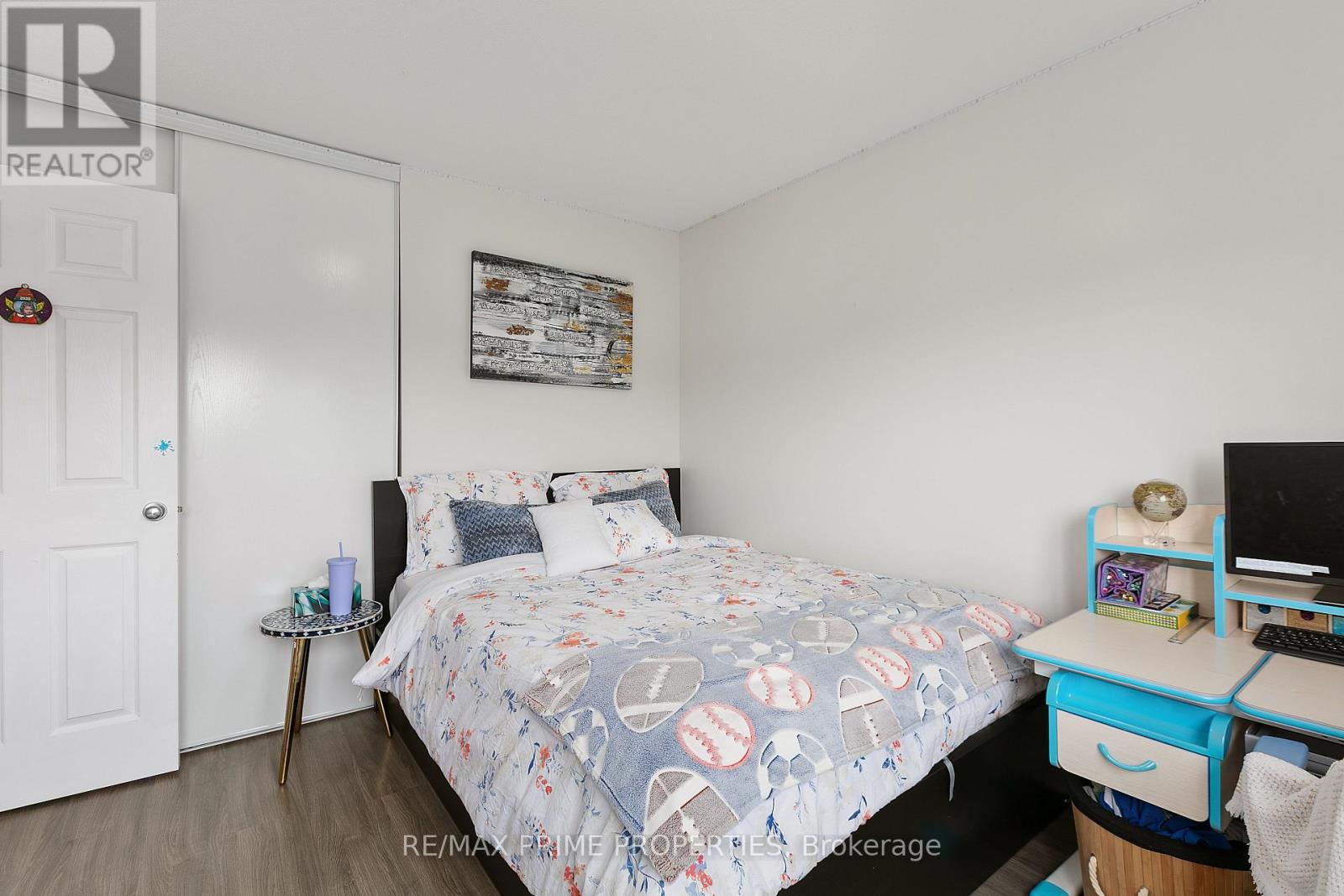 Photo 17 of 513 Paul Metivier Drive, Ottawa ON
