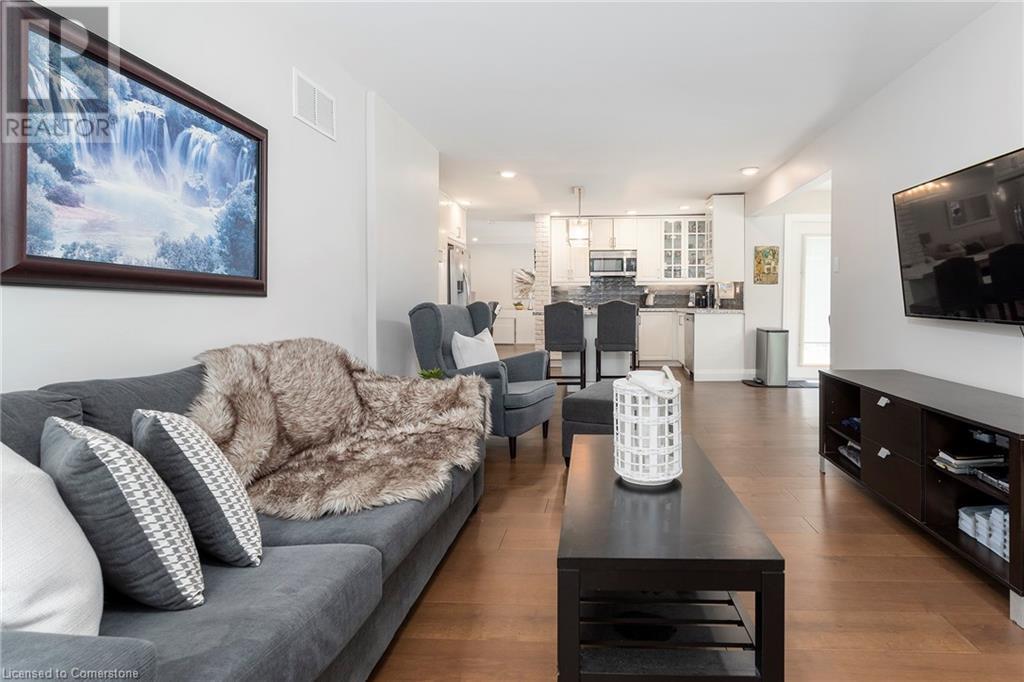 Photo 12 of 436 Goodram Drive, Burlington ON